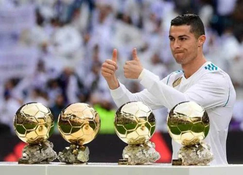 C. Ronaldo khoe 5 bóng vàng, lập cú đúp giúp Real đại thắng