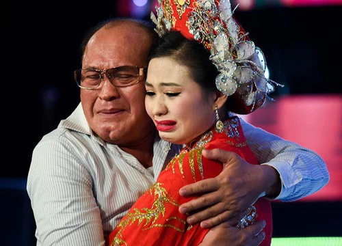 Con gái Duy Phương - Lê Giang: "Cả gia đình tôi đều muốn chết vì áp lực"