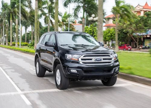 Ford Everest Ambiente sắp bán ở Việt Nam có gì hay?