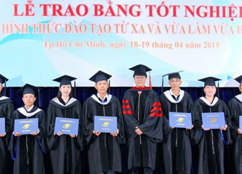 Học viên 68 tuổi có tám bằng đại học