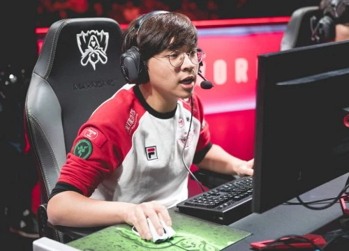 LMHT: Bengi lần đầu trải lòng về lời kêu gọi trở về SKT T1 của HLV Kkoma