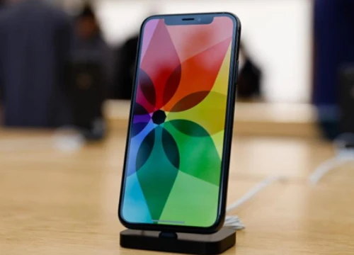 Apple bị chê vì cố 'đánh bóng' iPhone X