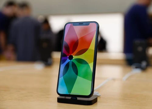 Đâu là công nghệ gây tranh cãi nhất trên iPhone X?