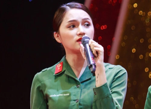 Hương Giang Idol kể chuyện vừa mặc đồ vừa make-up trong 7 ngày nhập ngũ