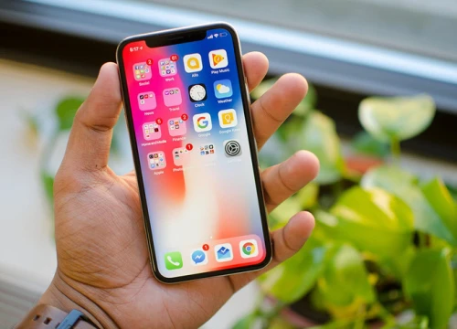 iPhone X, Galaxy Note8 có màn hình đẹp nhất 2017