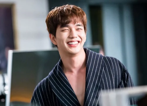 Phim của Yoo Seung Ho mới chiếu nhưng ai cũng đã phát điên vì xem quá cuốn!