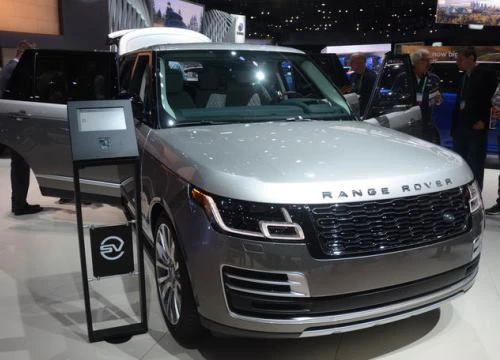 Range Rover SVAutobiography 2018 chốt giá 4,7 tỷ đồng