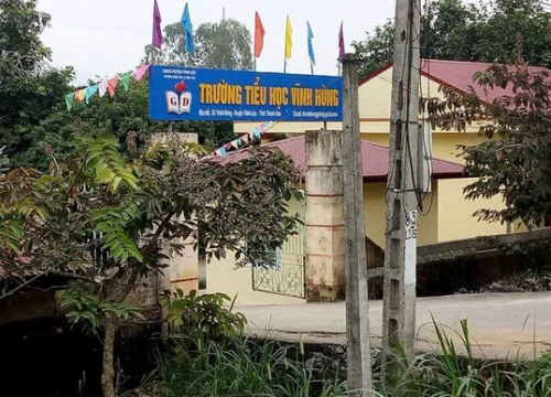 Thanh Hóa: Học sinh bị rách tai khâu 4 mũi, hiệu trưởng nói 'nghe phong thanh'