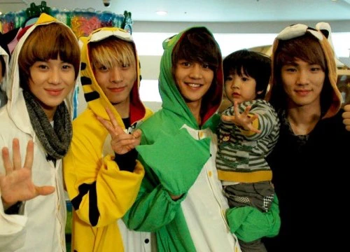 'Con trai' 11 tuổi trong show thực tế Hello Baby sốc nặng khi biết tin 'bố' Jonghyun đột ngột qua đời