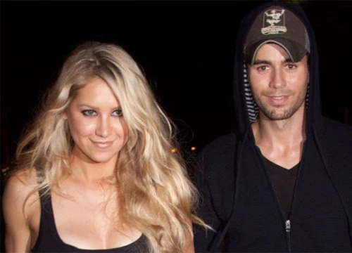 Vợ chồng Kournikova và Enrique Iglesias có hai con song sinh