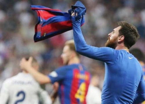 Hậu trường sân cỏ 23/12: Messi sẽ tặng áo cho fan sau trận El Clasico