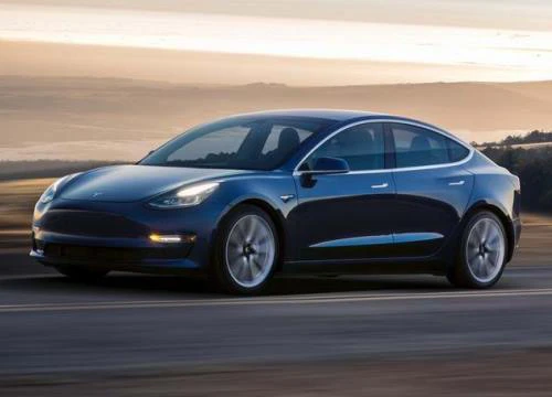 Tesla đang đánh cược với xe Model 3