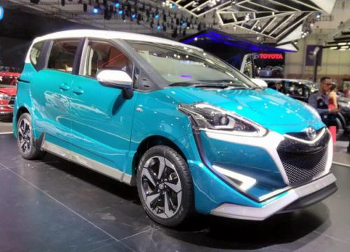 Toyota Sienta Ezzy: Từ xe gia đình thành xe thể thao