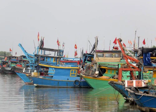 CẬP NHẬT bão số 16: Cà Mau "nín thở" chờ bão Tembin