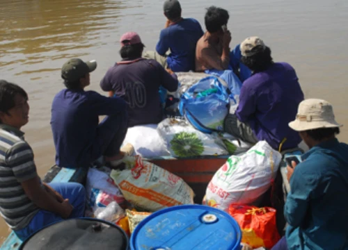 Tiền Giang hối hả sơ tán dân tránh bão Tembin