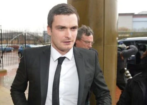 Adam Johnson được ra tù sớm&#8230; 3 năm