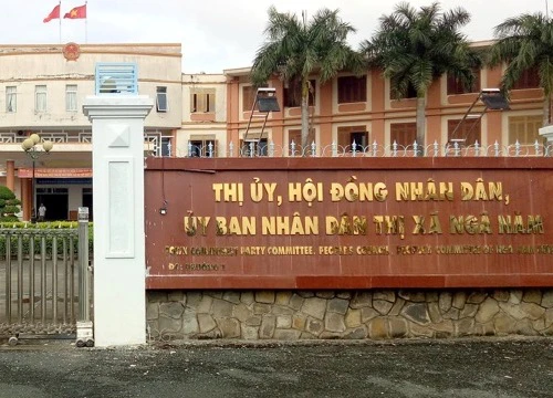 Đánh dân, Phó Chánh Thanh tra ở Sóc Trăng bị... hạ lương