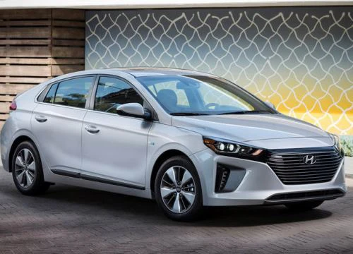 Hyundai Ioniq PHEV 2018 có giá từ 566 triệu đồng