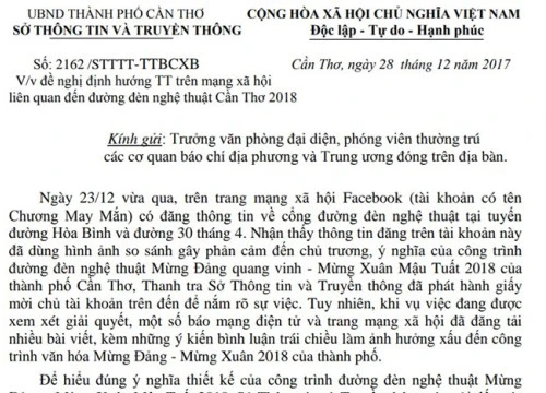 Mất tài khoản Facebook sau khi đăng ảnh cổng chào cùng với quần lót