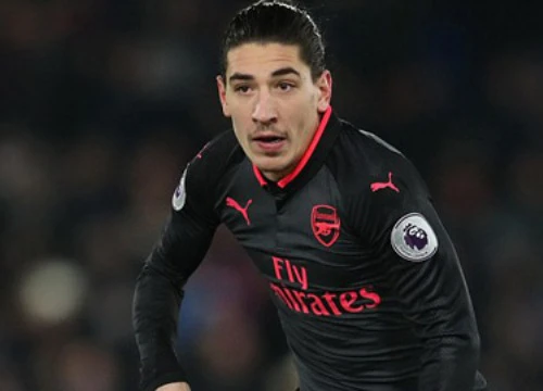 Bellerin nhờ cộng đồng mạng truy tìm fan nhí