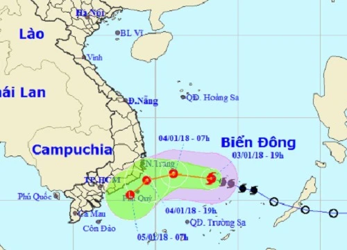 Bão số 1 gió giật cấp 10 tiến thẳng đất liền, cách Phú Yên-Bình Thuận khoảng 330km