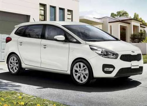 Kia Rondo được giảm giá còn 693 triệu đồng