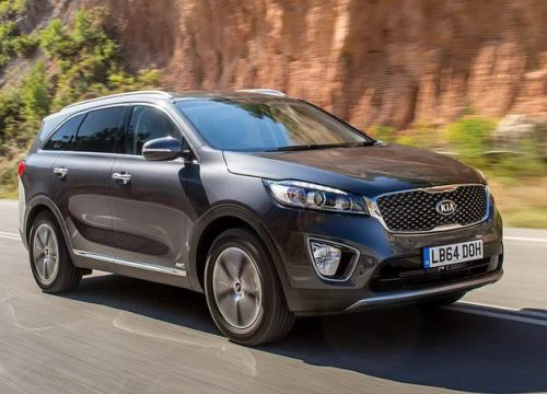 Kia Sorento 2018 có giá từ 900 triệu đồng