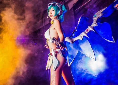 Nóng mắt với cosplay Hatsune Miku cực gợi cảm và nóng bỏng