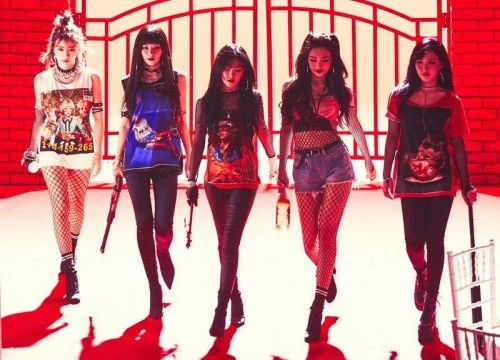 Cùng ra mắt MV sau 1 ngày, Red Velvet áp đảo Suzy trên mọi mặt trận