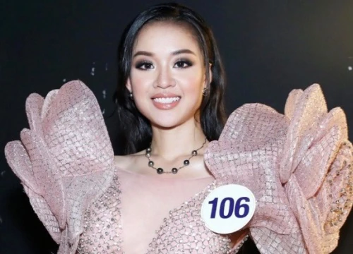 Khi U23 Việt Nam nổi như cồn, cụm từ 'cô gái showbiz' cũng hot không tưởng