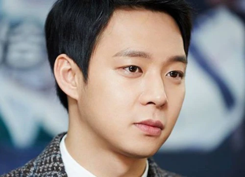 Sau 2 năm bị tẩy chay vì scandal xâm hại tình dục, Yoochun bất ngờ thông báo trở lại với một concert