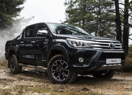 Toyota Hilux bản kỷ niệm 50 năm bóng bẩy