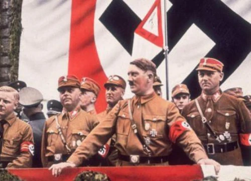 Bằng chứng Hitler trốn qua đường hầm, được nhà giàu giúp đỡ