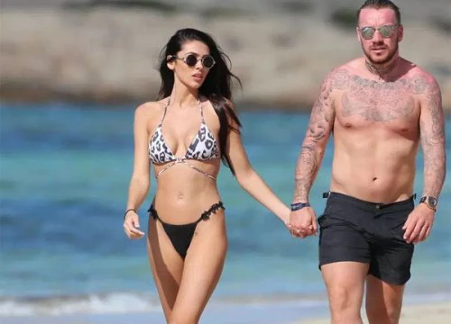 Jamie O'Hara nổi nóng vì ông chủ tới gặp riêng vợ sắp cưới