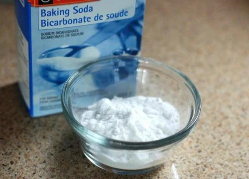 Không cần thuốc trừ sâu, vườn rau vẫn tốt khỏe nhờ bột baking soda dễ kiếm