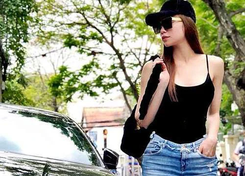 Đẳng cấp Hồ Ngọc Hà: chỉ diện áo hai dây và jeans vẫn khiến bao người mê mệt!