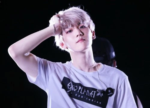 Fan xô đổ hàng rào, ám chỉ mắng Beakhyun (EXO) trong fanmeeting của BTS