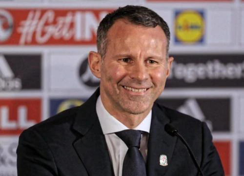 Cha của Giggs xấu hổ, loại Giggs khỏi HLV xứ Wales