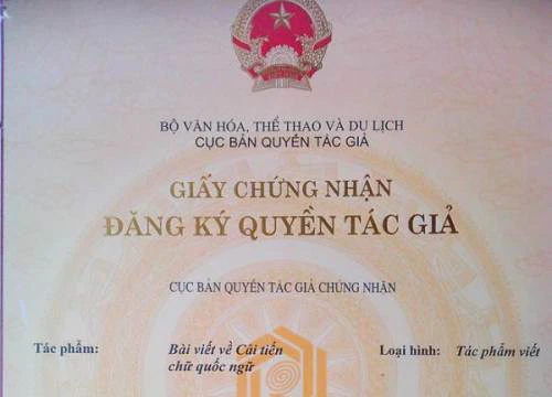 PGS Bùi Hiền đăng ký bản quyền 'Tiếw Việt'