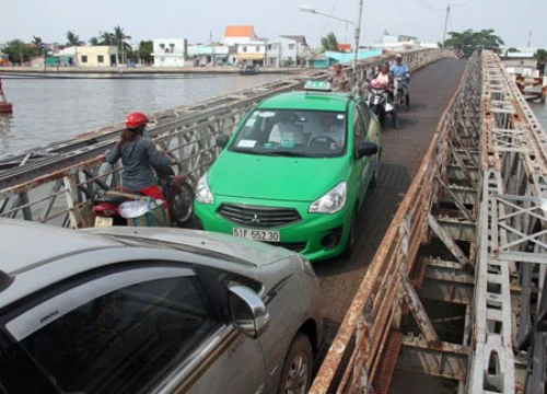 TP.HCM dùng tiền ngân sách để thuê cầu đường giao thông