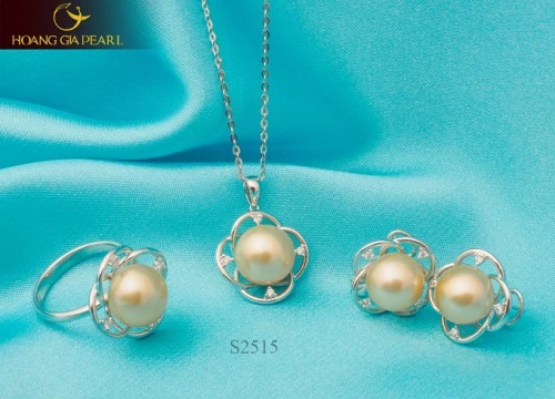 Đẹp tinh tế với 10 thiết kế trang sức mới của Hoàng Gia Pearl