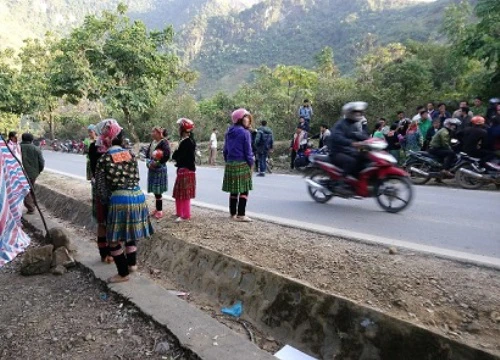 Lai Châu: Người đi bán thớt tử nạn, Hạt Kiểm lâm phải "sơ tán"