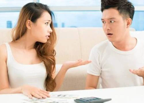 Vợ lười biếng, kiếm cớ chăm con không chịu đi làm, chỉ thích ở nhà ăn chơi