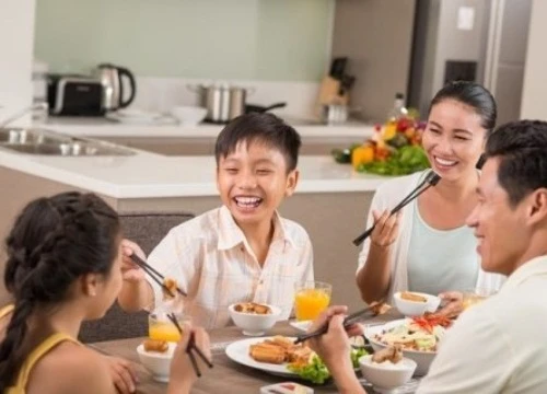 Cá tính để đối đáp người ngoài, còn trong nhà, đàn bà chỉ có cá chiên, cá kho, cá nướng