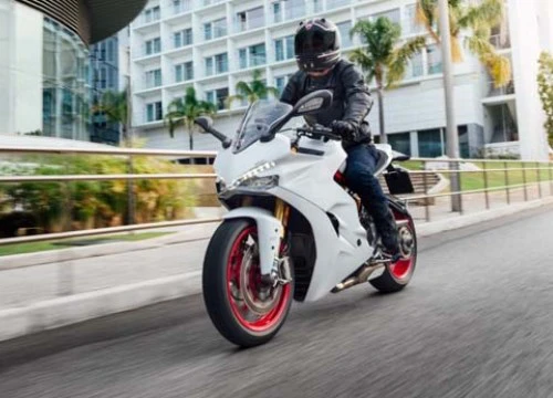 Ducati SuperSport S xuất hiện trong màu trắng tinh khôi Star White Silk