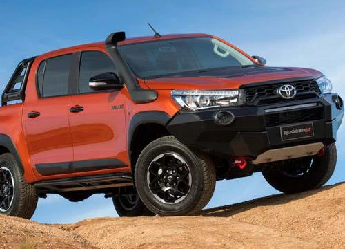 Toyota Hilux 2018 đa dạng hơn với 3 biến thể