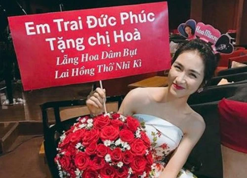 Đức Phúc tặng quà cho Hòa Minzy cũng lầy lội và hài hước khó đỡ