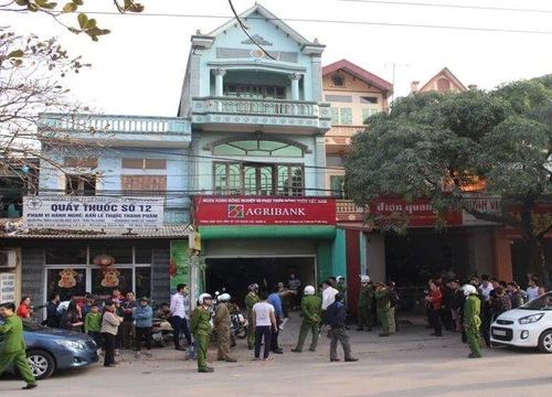 Khống chế nhân viên, cướp ngân hàng giữa ban ngày