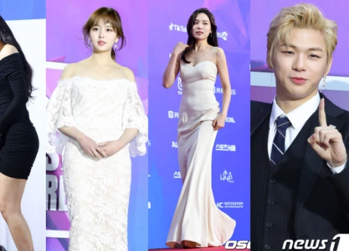 Thảm đỏ Seoul Music Awards: Kim So Hyun đẹp đến mức khó tin, Joy quá sexy bên dàn trai xinh gái đẹp quyền lực Kbiz