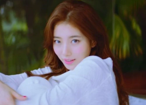 Đại chiến Kpop đầu năm: Red Velvet hóa 'gái chất', Suzy đẹp hết nấc trên đất Mỹ